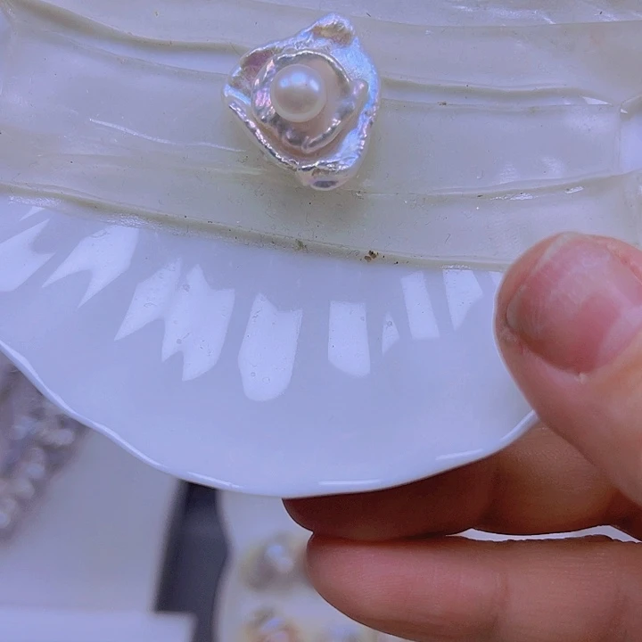 淡水珍珠手绳合金