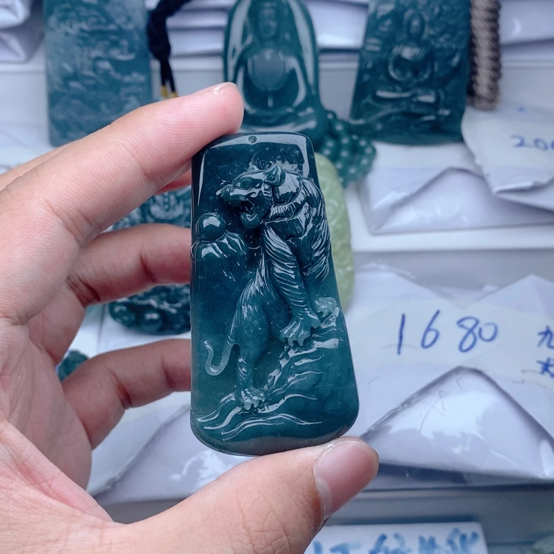 【闪购商品】颈饰未镶嵌翡翠