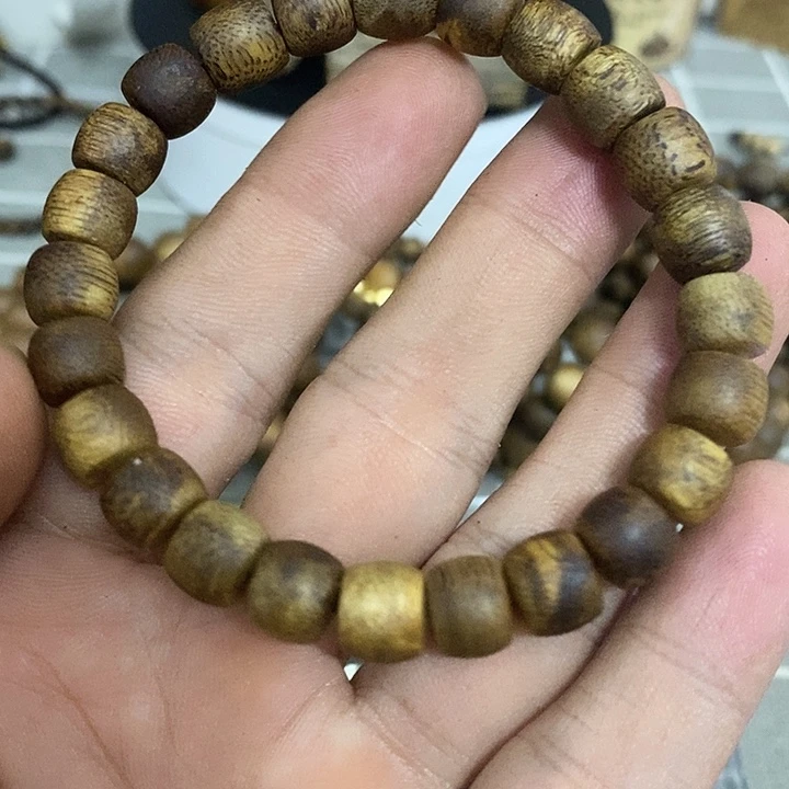 ****乐手串沉香鼓珠10mm多样性发1