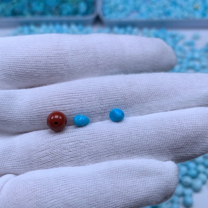 南红玛瑙未镶嵌珠宝奇石