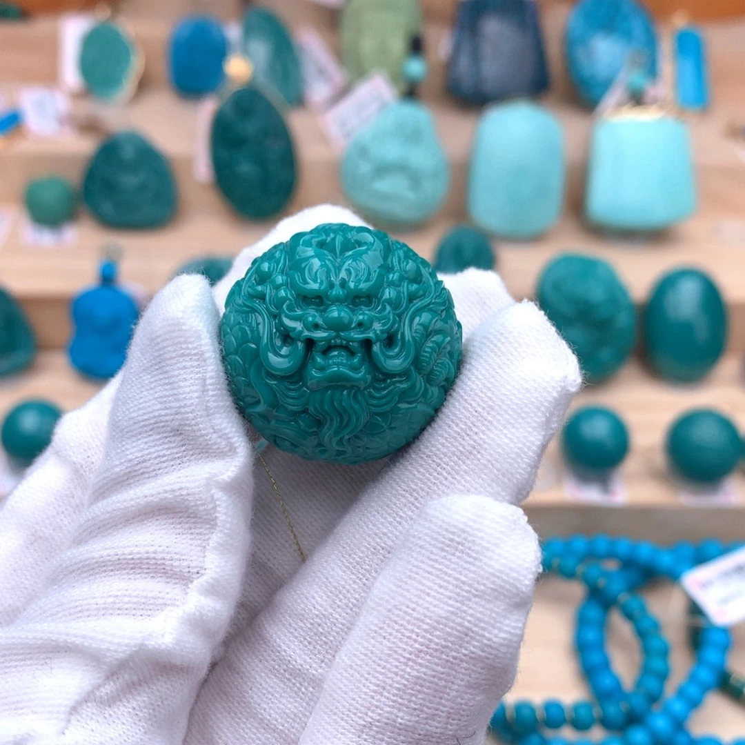 未镶嵌绿松石颈饰