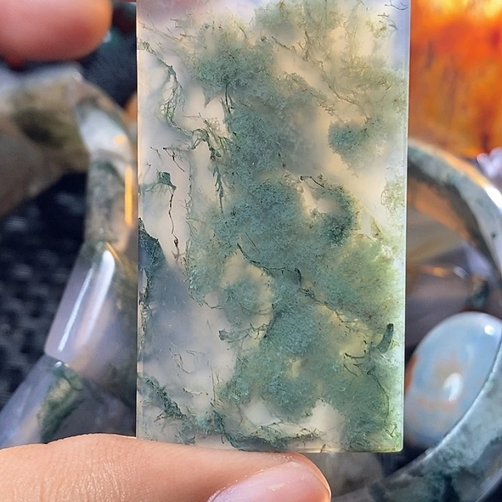 无***在玛瑙/玉髓颈饰未镶嵌