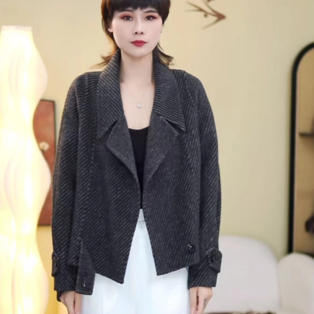 25502春秋时装款斜纹设计师洋气宽松短款双面手工羊毛大衣