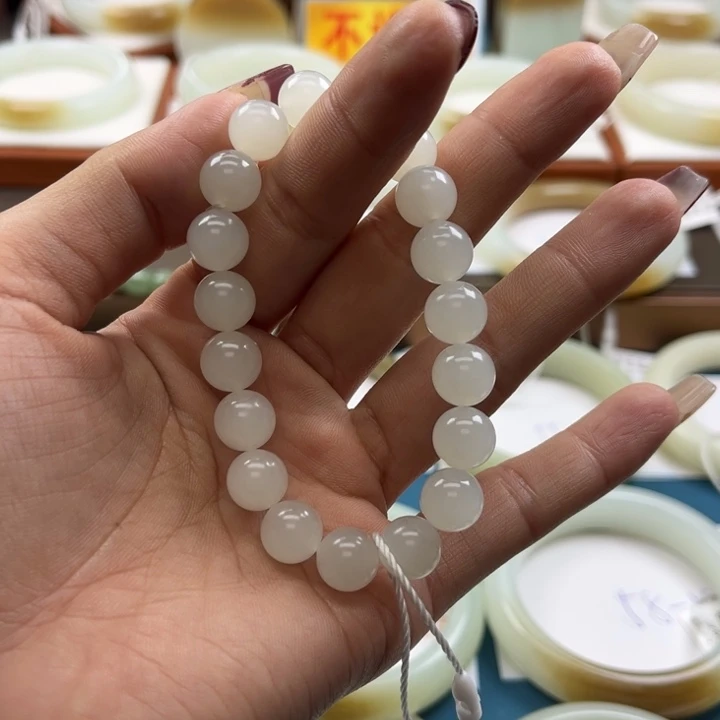和田玉手串未镶嵌