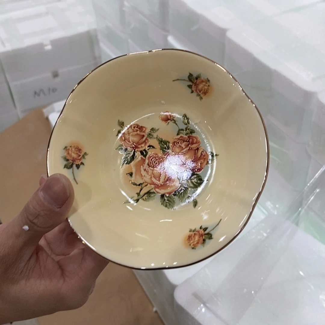 星博陶瓷………………………………22