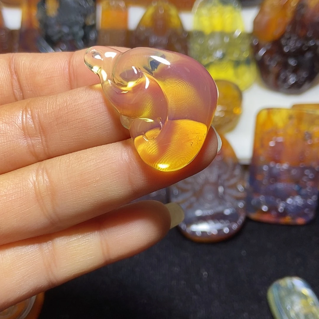 琥珀未镶嵌颈饰缅甸天然琥珀吊坠