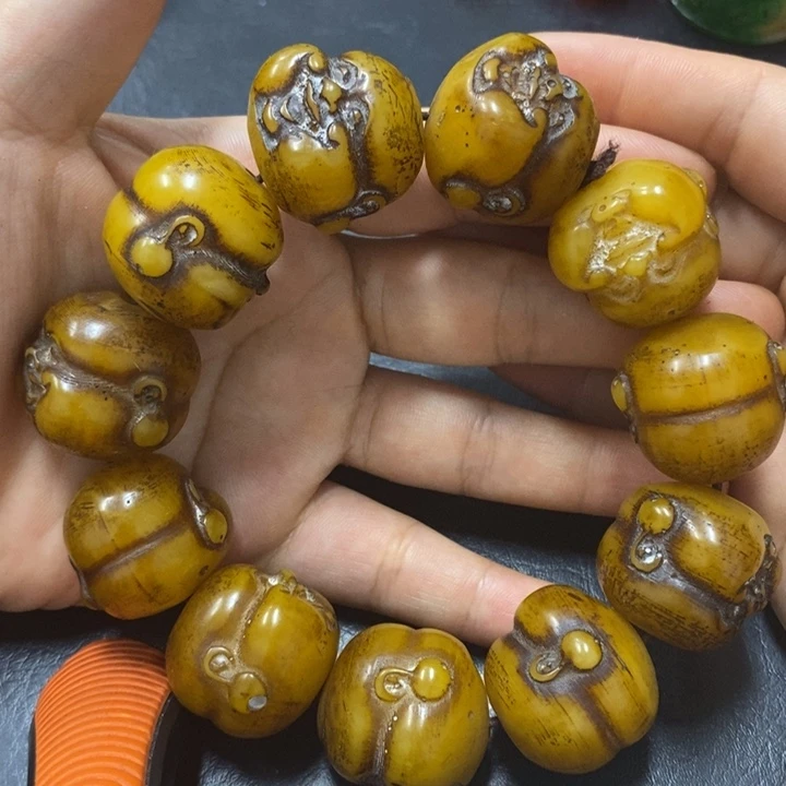 白玉菩提吊坠摆件