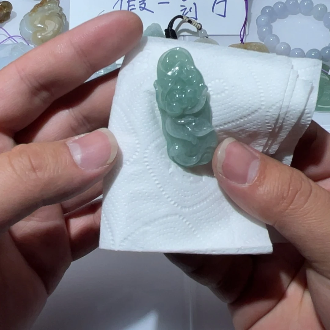 翡翠颈饰未镶嵌天然