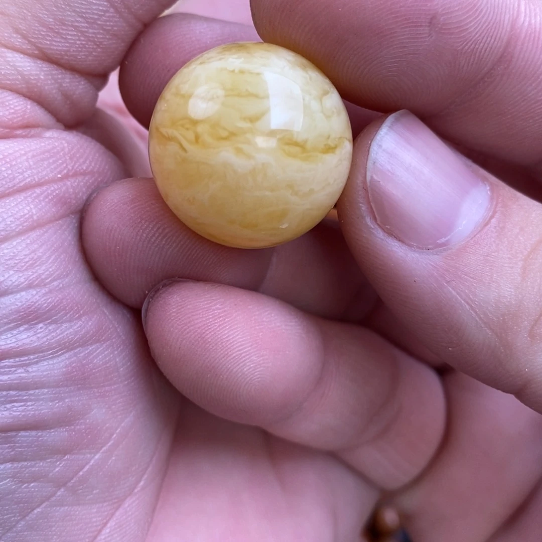 琥珀裸石未镶嵌鹤*