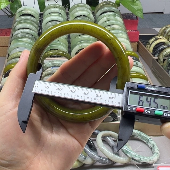 蛇纹石玉未镶嵌手镯19