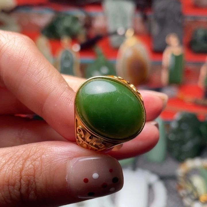 和田玉戒指未镶嵌