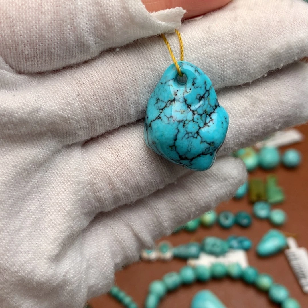 绿松石未镶嵌珠宝奇石