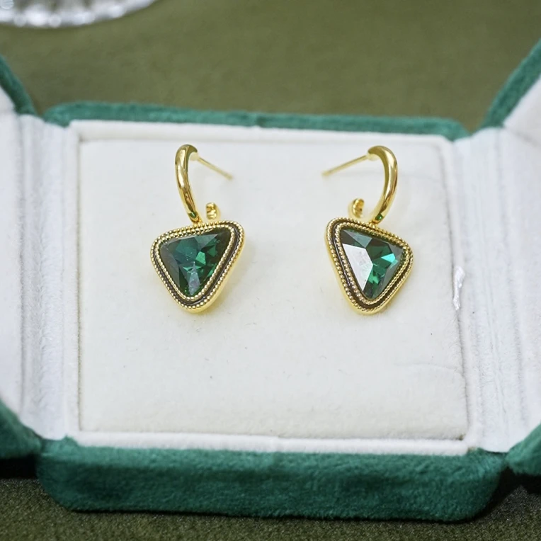 Yingshanglun/英尚伦 铜合金耳饰 YWW1043 气质三角形直针耳环