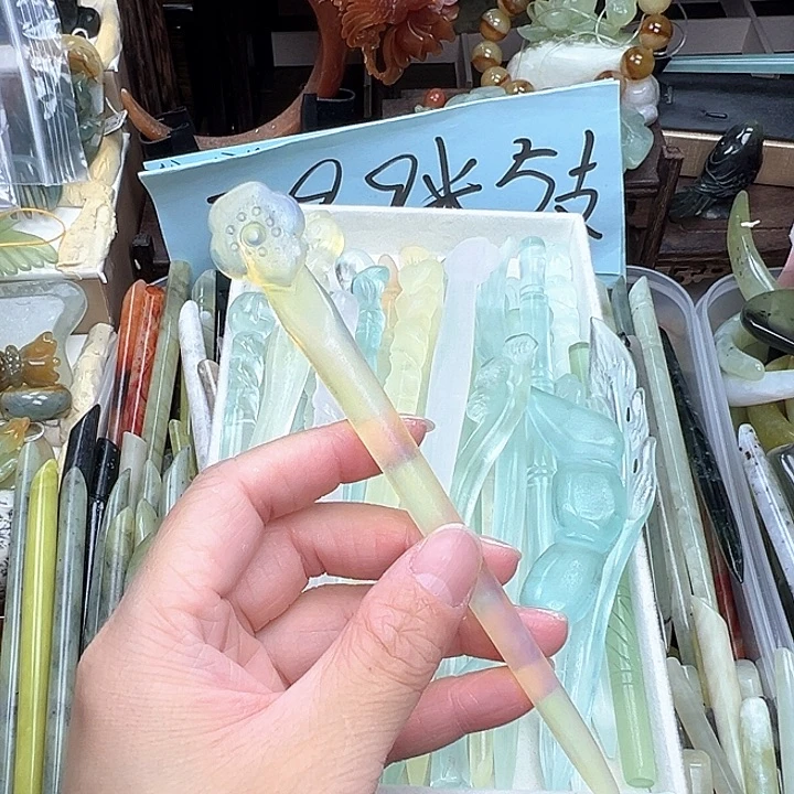 蛇纹石玉未镶嵌发簪