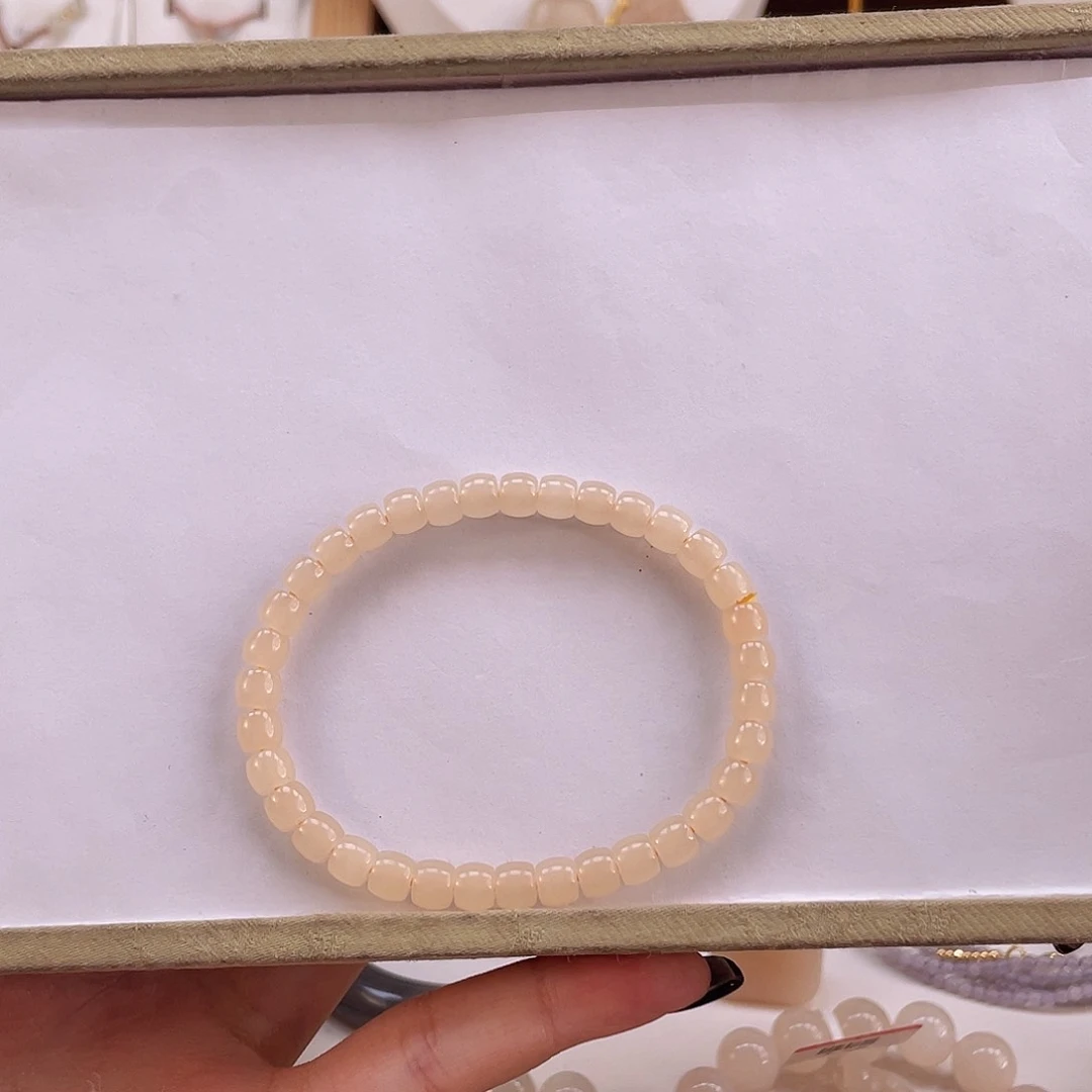 和田玉手串未镶嵌