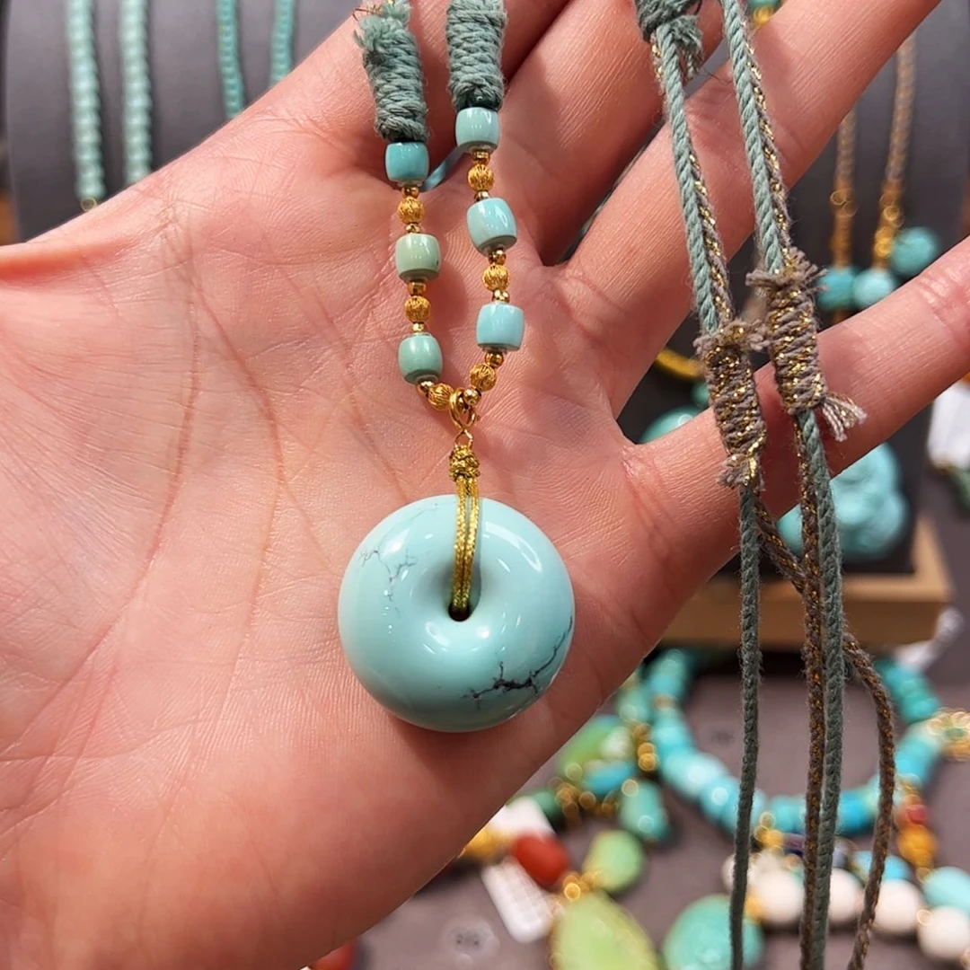 【闪购商品】18K金镶嵌绿松石颈饰