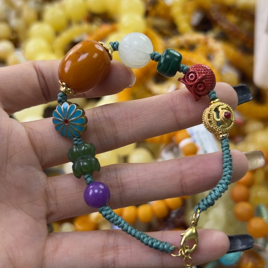 琥珀珠宝奇石未镶嵌