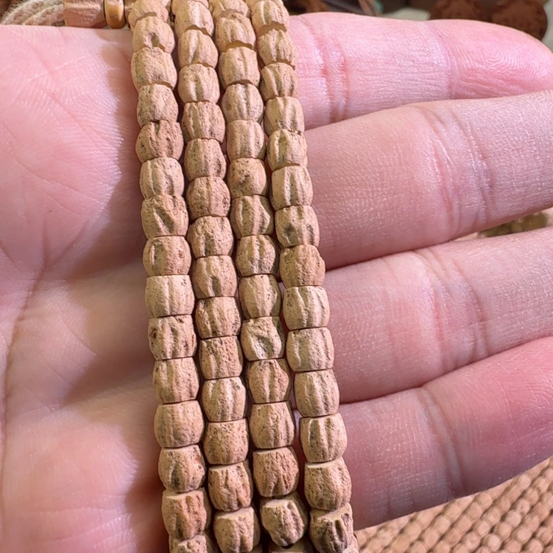 手串柏香籽/百香籽热振粉皮小方块