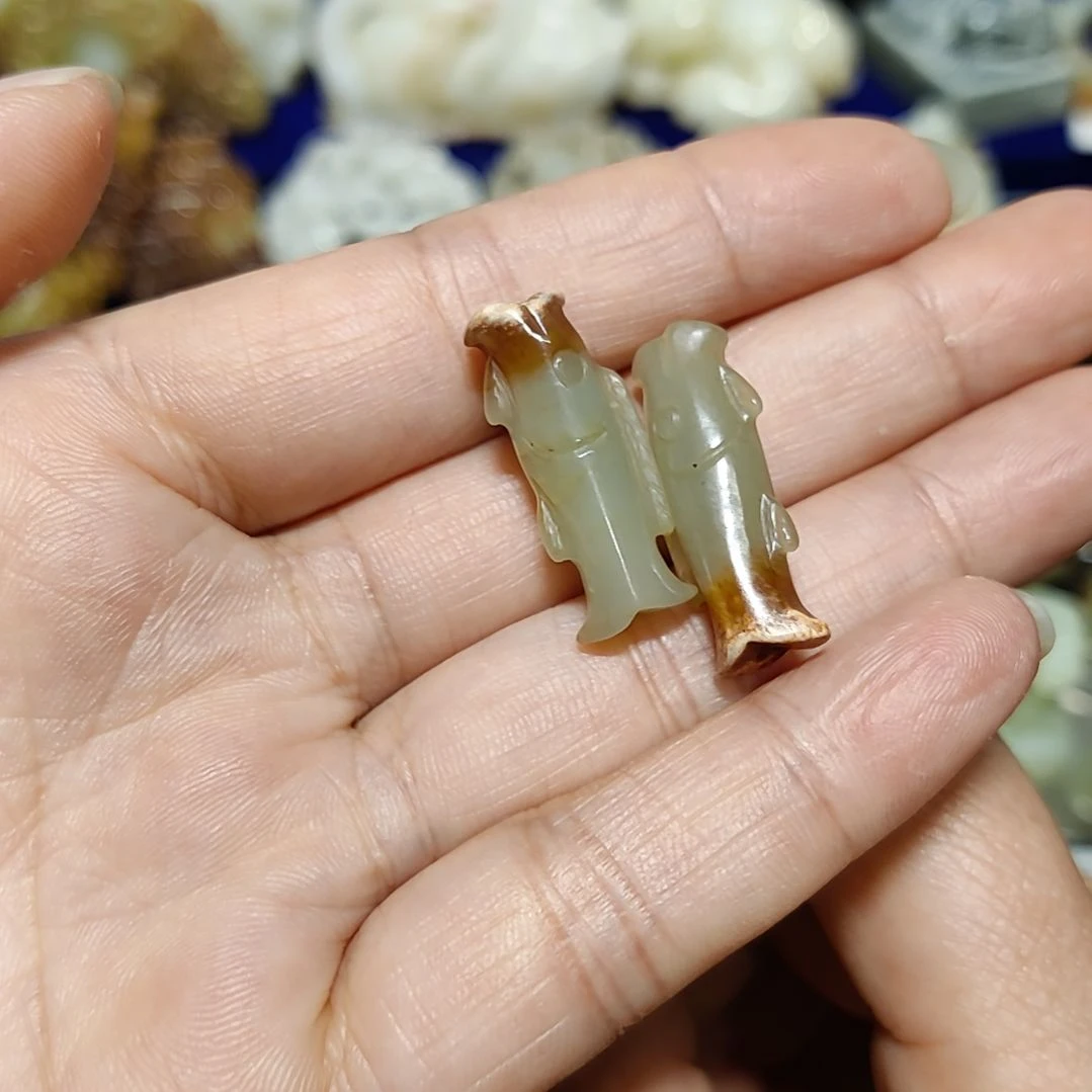 和田玉未镶嵌颈饰喜*