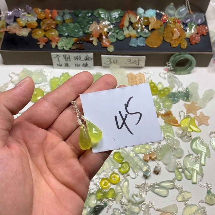 柒***Ꮤ合金蛇纹石玉耳钉