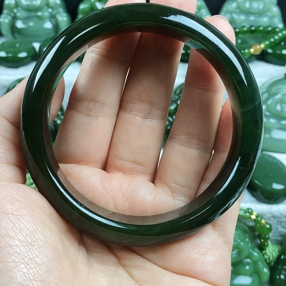 颈饰未镶嵌和田玉（碧玉）61.5mm