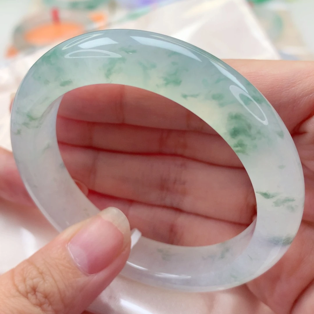 未镶嵌手镯翡翠53.3白冰绿花 起光 全条种水一致 喵喵