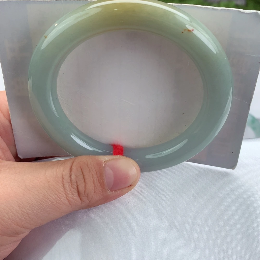 翡翠未镶嵌手镯（圆镯）纯天然缅甸