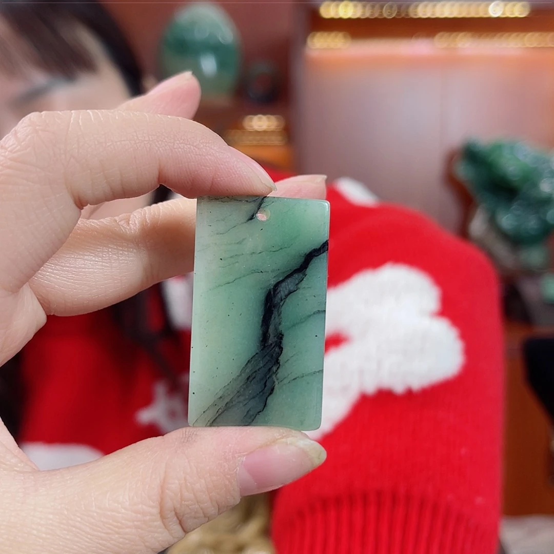 密玉（石英质玉）颈饰未镶嵌