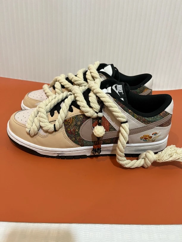 42.5码 dunk敦煌 无原盒 99新