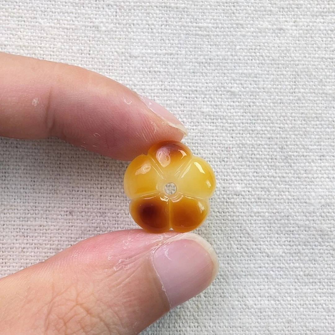 琥珀未镶嵌裸石花花