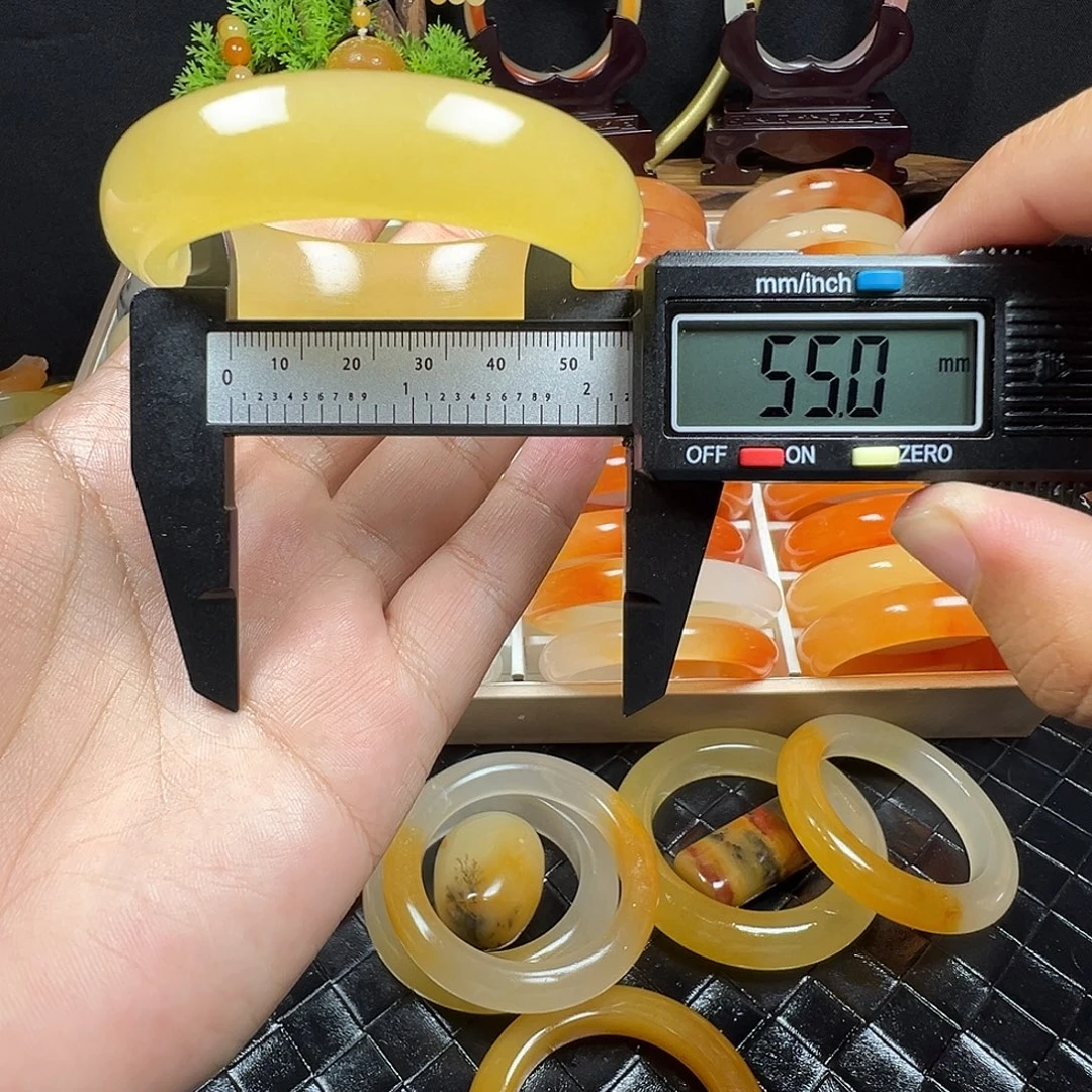 石英质玉（黄龙玉）未镶嵌手镯