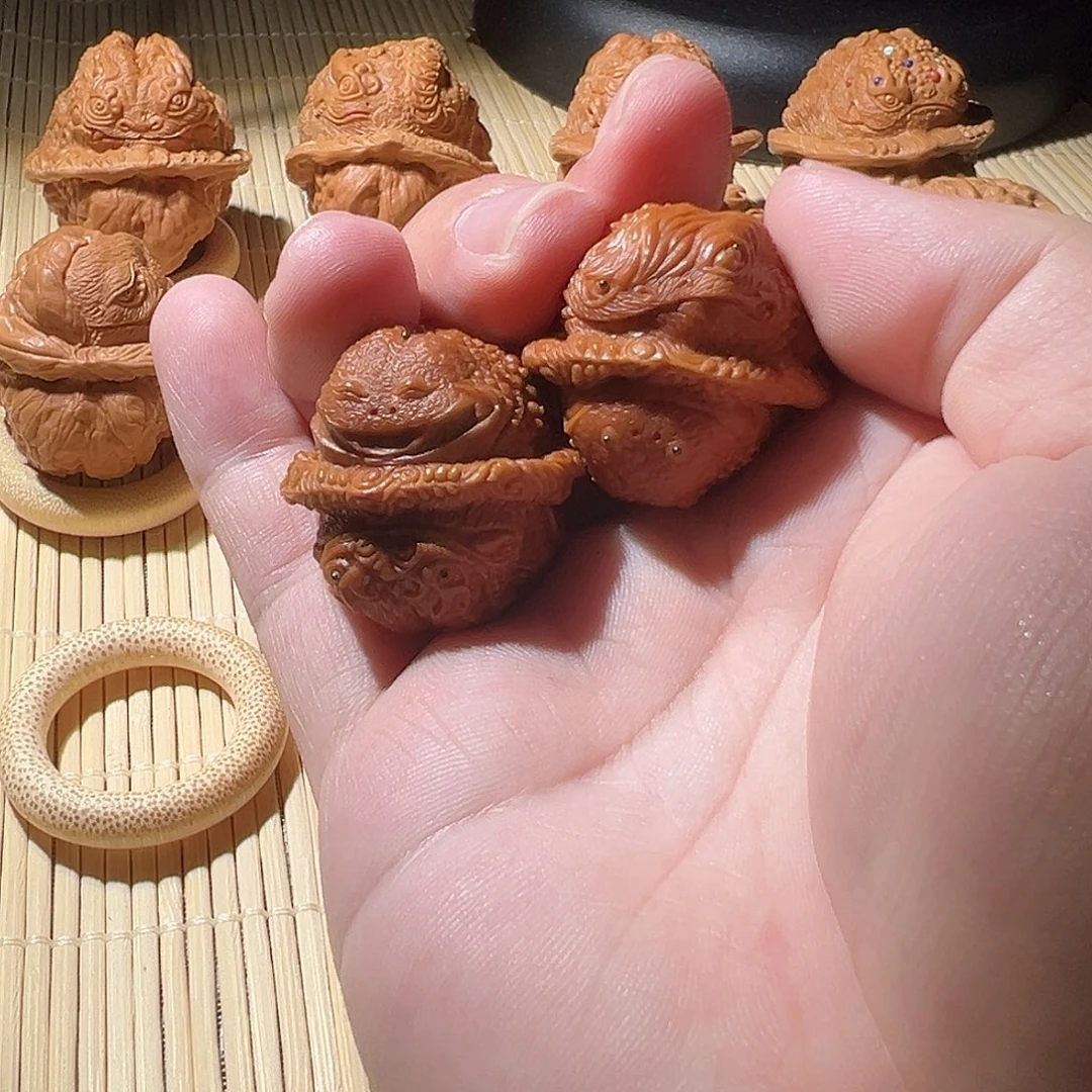 核桃手串/手链梦幻红皮小金蟾