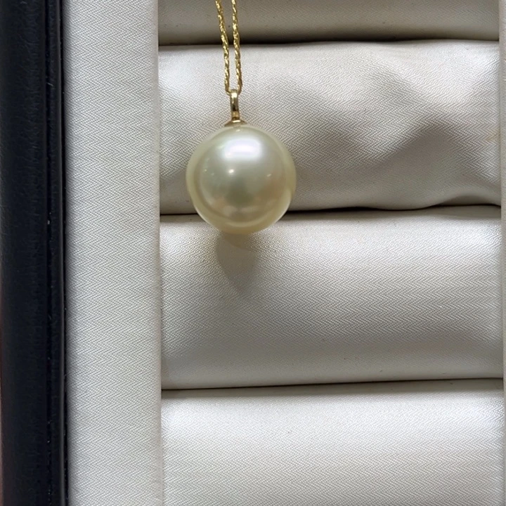 18K金镶嵌吊坠(不含链)海水珍珠12-13mm48号