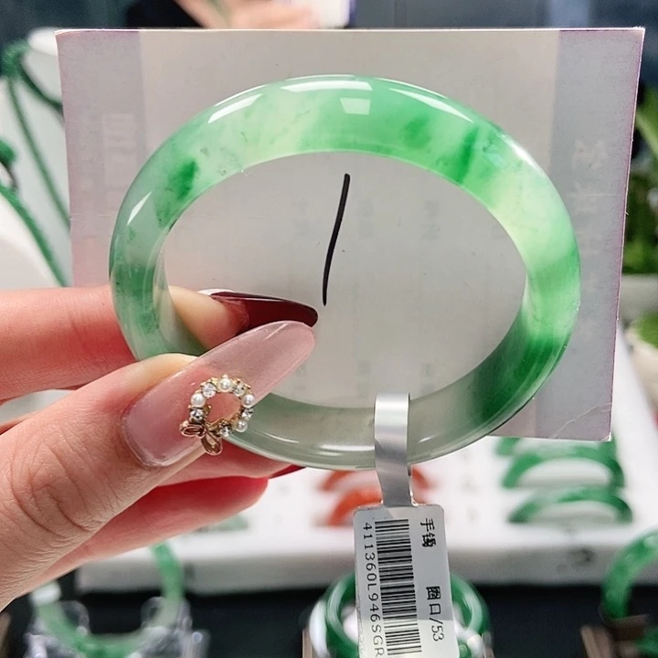 石英质玉手镯未镶嵌天然A货非洲翠手镯