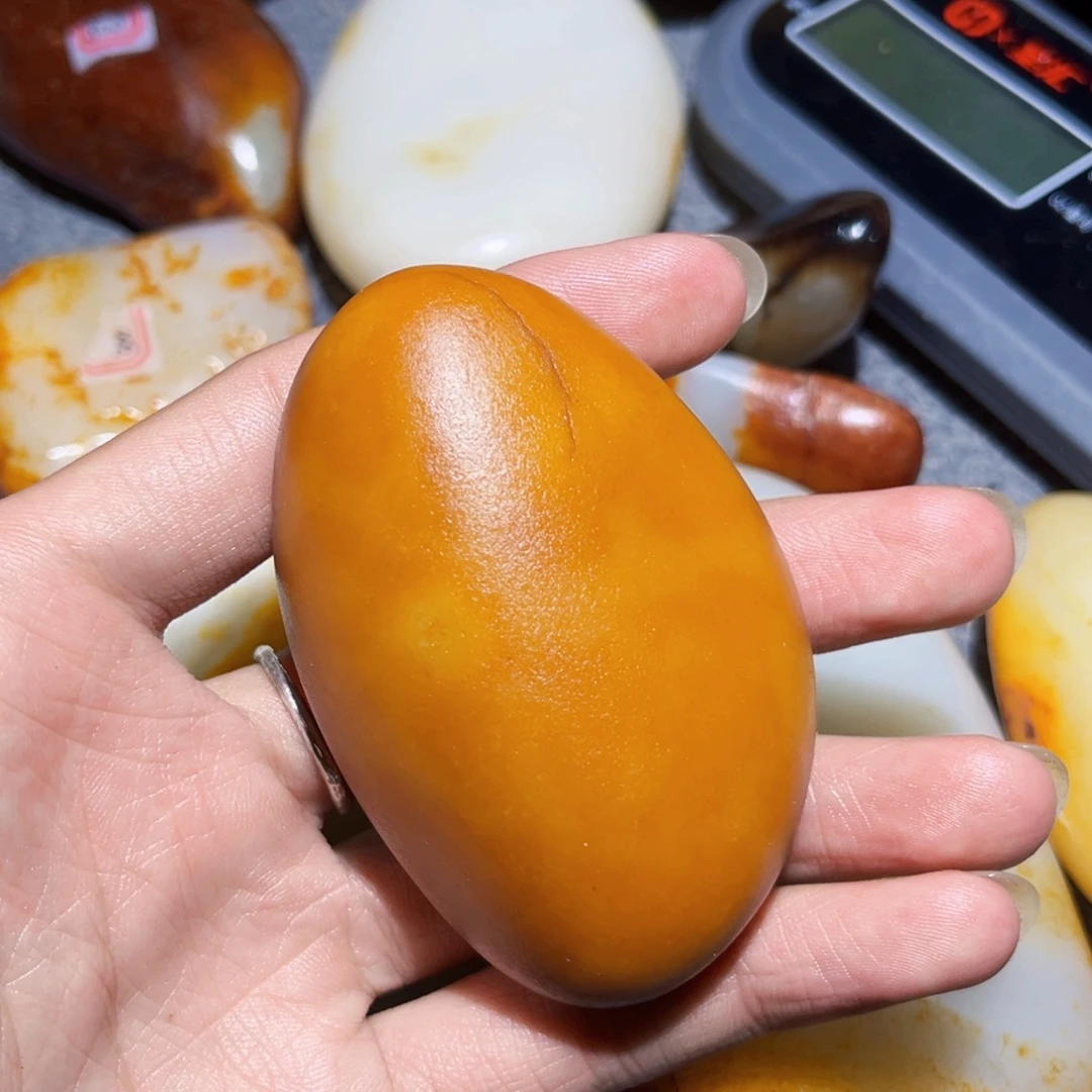 和田玉未镶嵌珠宝奇石