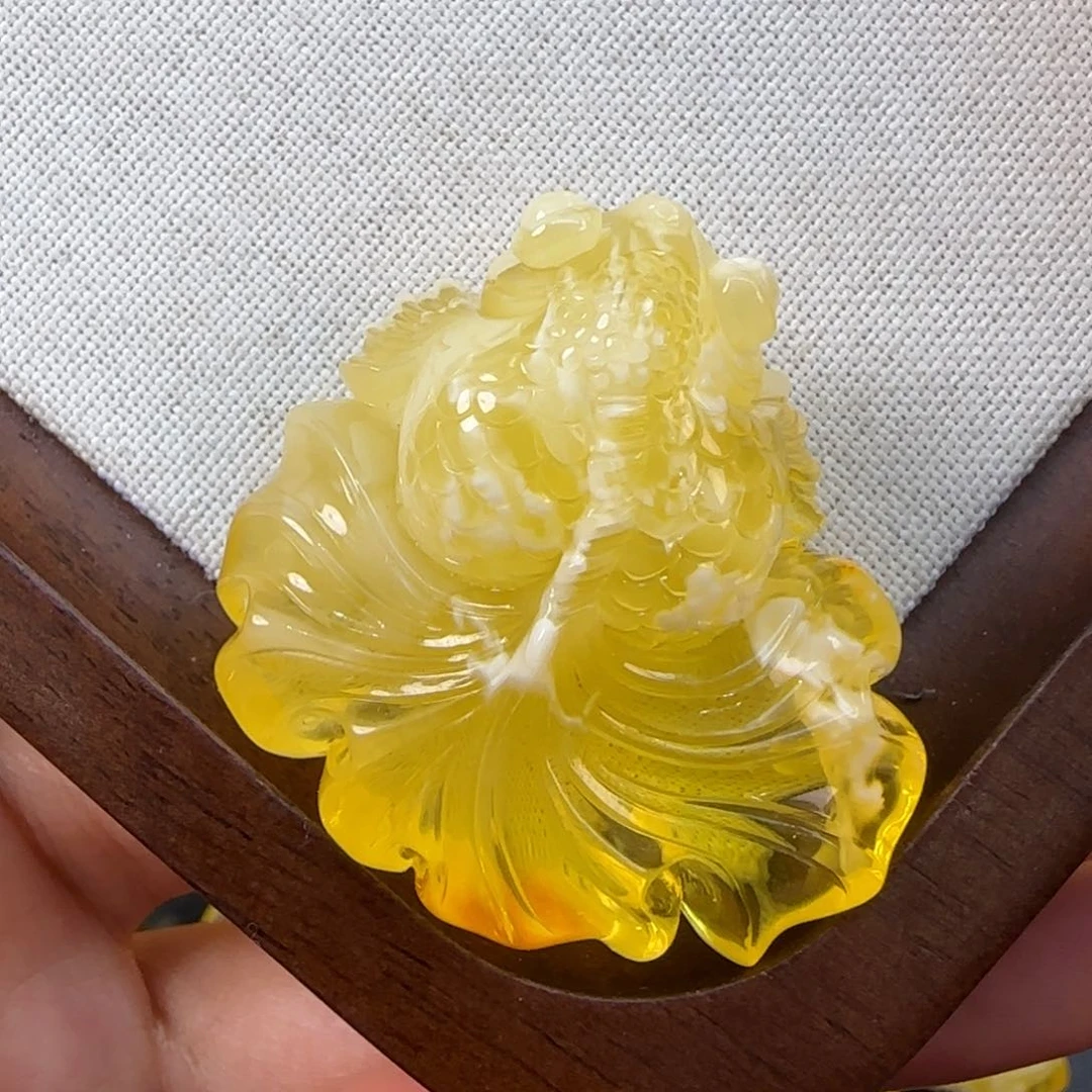 琥珀未镶嵌珠宝奇石