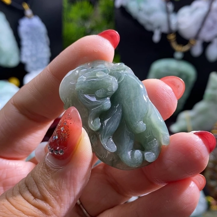 【闪购商品】颈饰未镶嵌翡翠佛