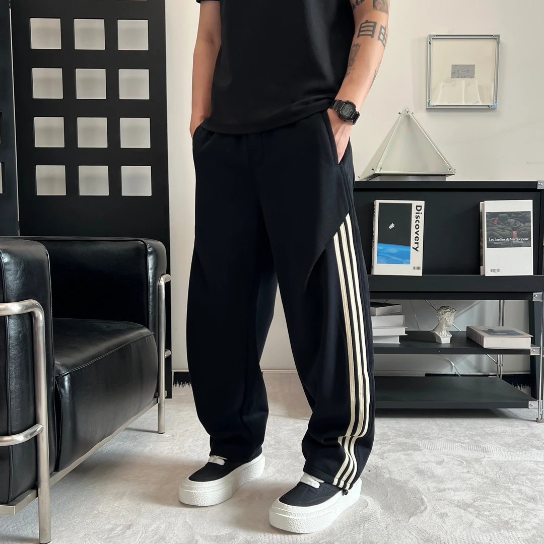 秋冬新款加绒运动卫裤美式三道杠阔腿运动裤男宽松休闲裤直筒裤男