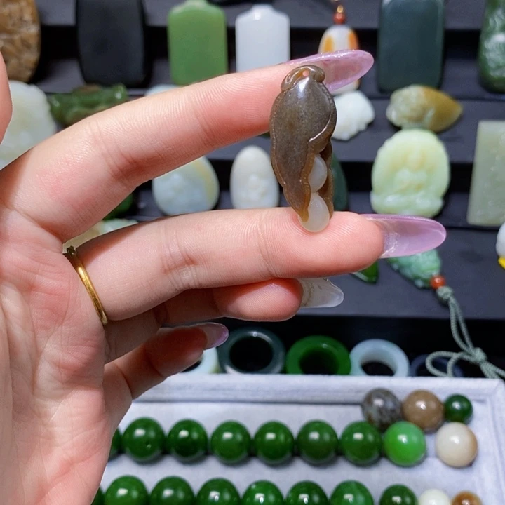 和田玉未镶嵌颈饰W*T