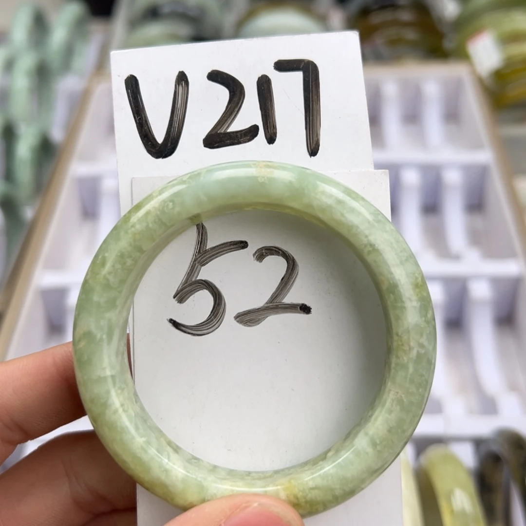 岫玉手镯未镶嵌天然岫玉微瑕