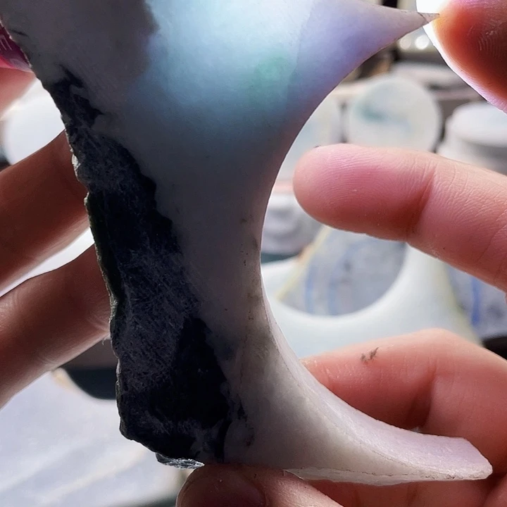 翡翠未镶嵌颈饰翡翠片料