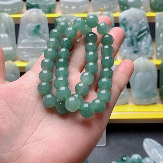 真***我翡翠未镶嵌颈饰手串