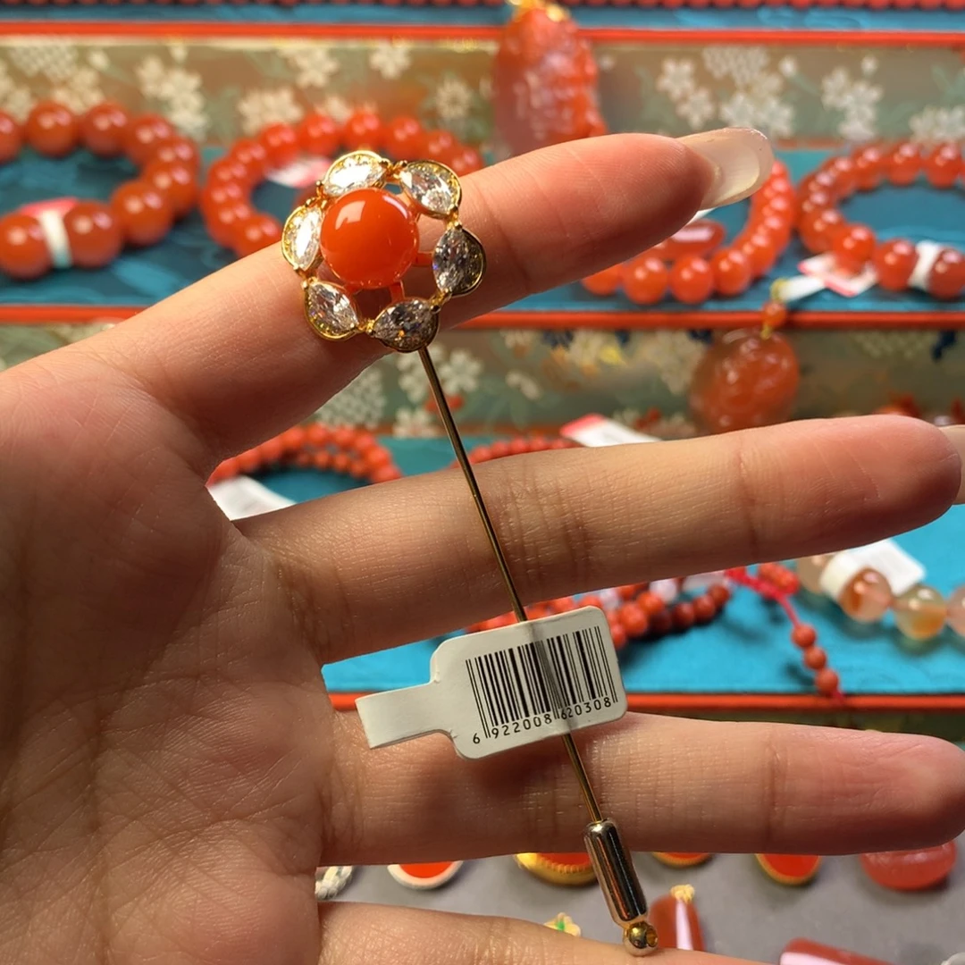 南红玛瑙合金胸针
