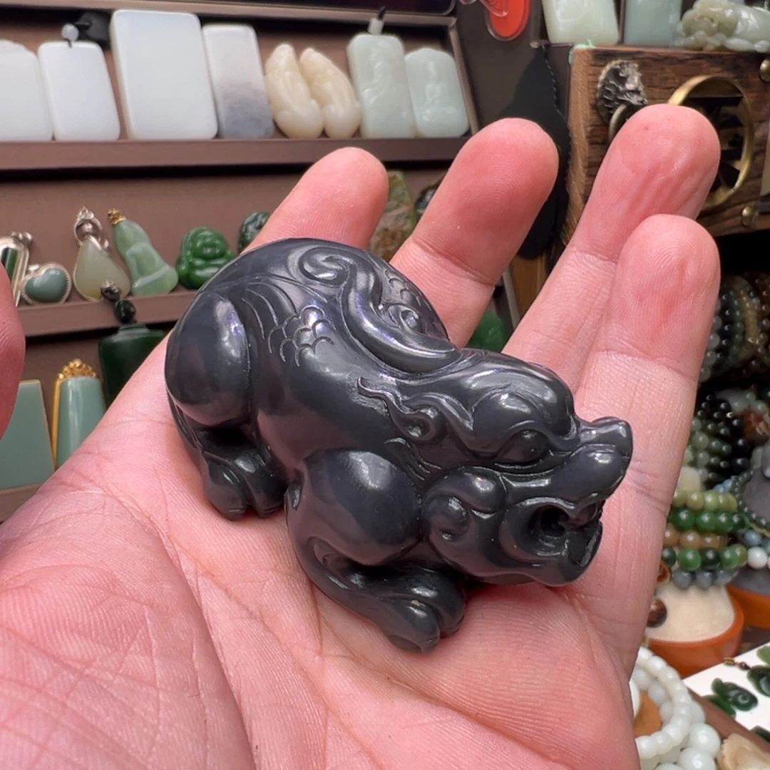 和田玉未镶嵌把件新疆戈壁青花高级灰手工雕刻貔貅精品137g