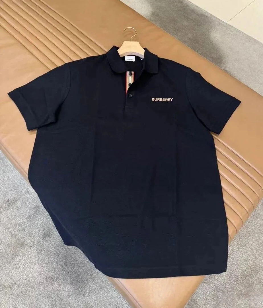 全新未使用 Burberry巴宝莉 金色刺绣领口格纹黑色短袖Polo衫