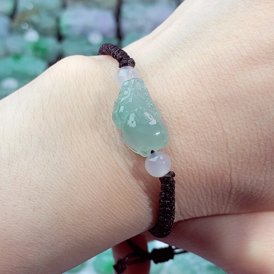 颈饰未镶嵌翡翠天然