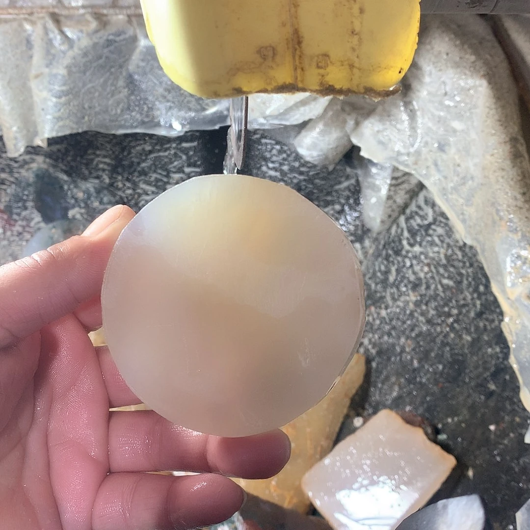 小***巧定制玛瑙玛瑙手镯现场制作