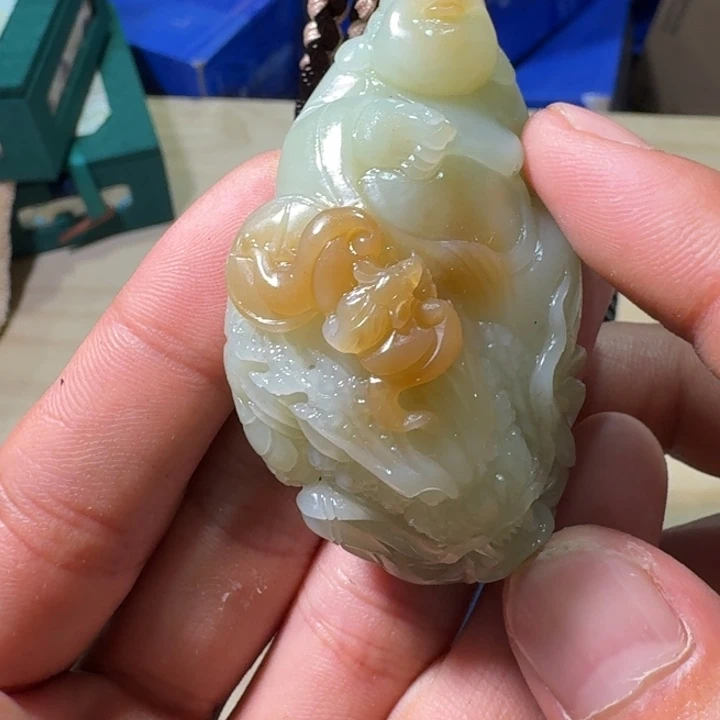 未镶嵌和田玉（糖玉）挂件