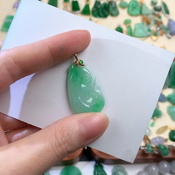 颈饰18K金镶嵌翡翠?*8732643676567