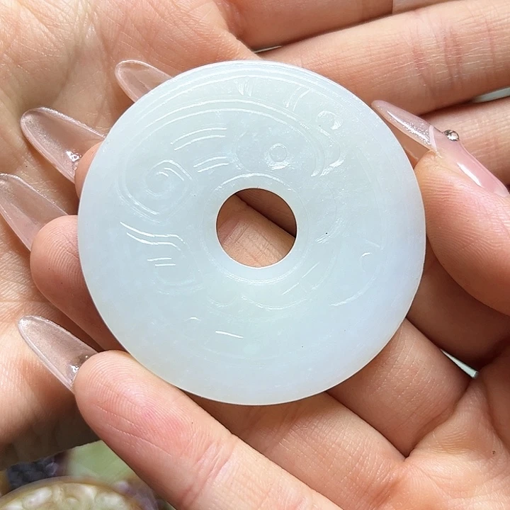 和田玉挂件未镶嵌?*阳